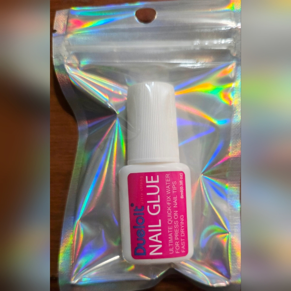 Clear Quick Dry Nail Glue